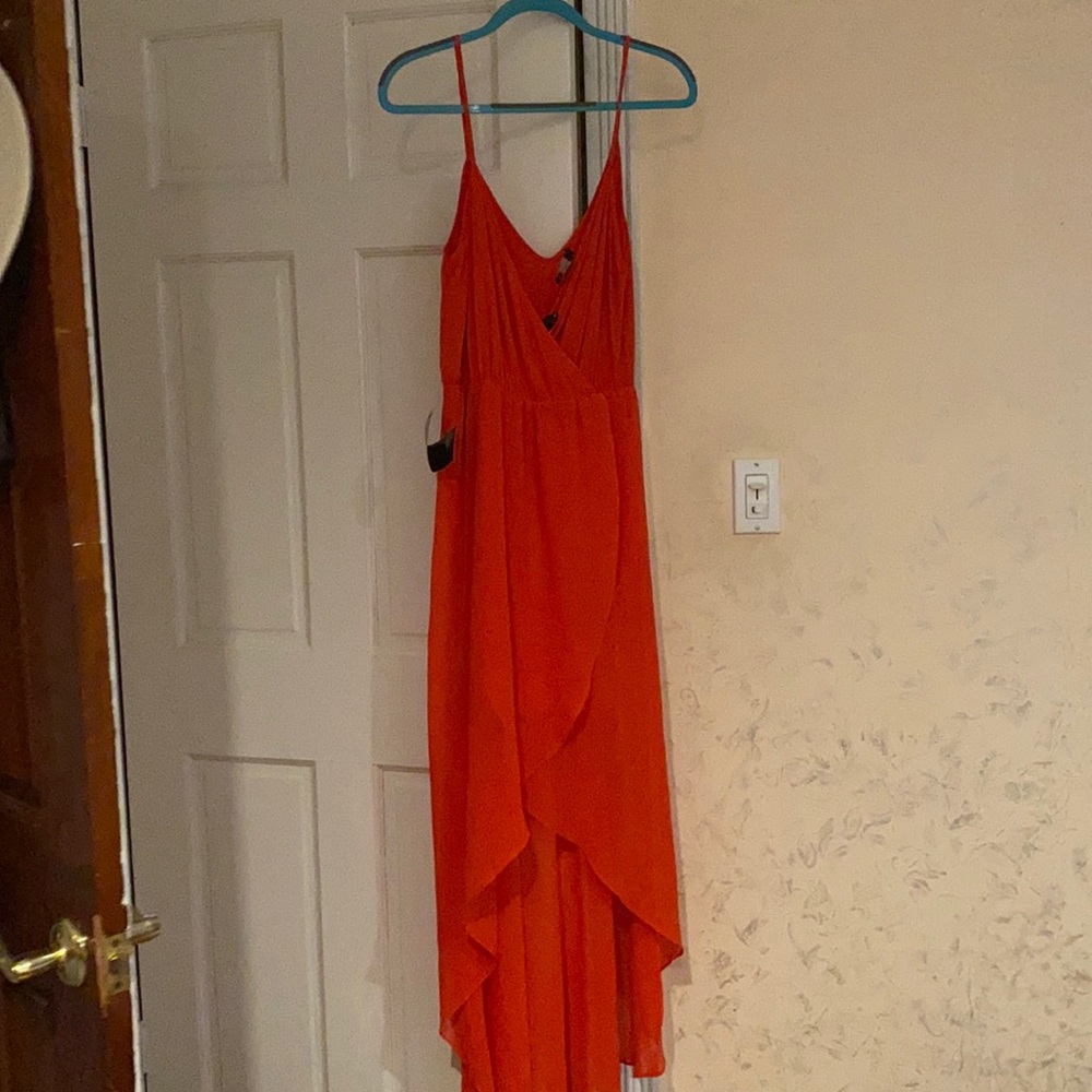 HIGH LOW CROSS OVER FRONT DRESS BEBE RED